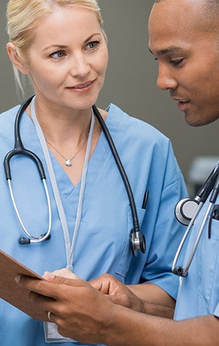Nurses discussing free CEUs